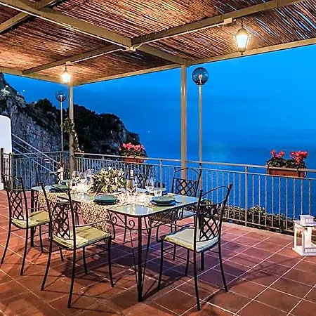 Eris: A Picco Sul Mare Con Piscina E 5* Amalfi