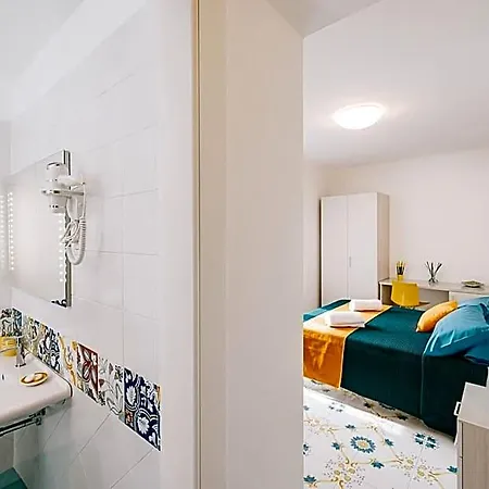 Hotel Eris: A Picco Sul Mare Con Piscina E Amalfi