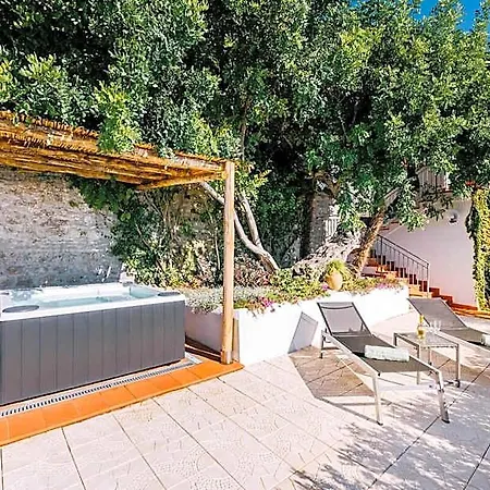 Hotel Eris: A Picco Sul Mare Con Piscina E Amalfi